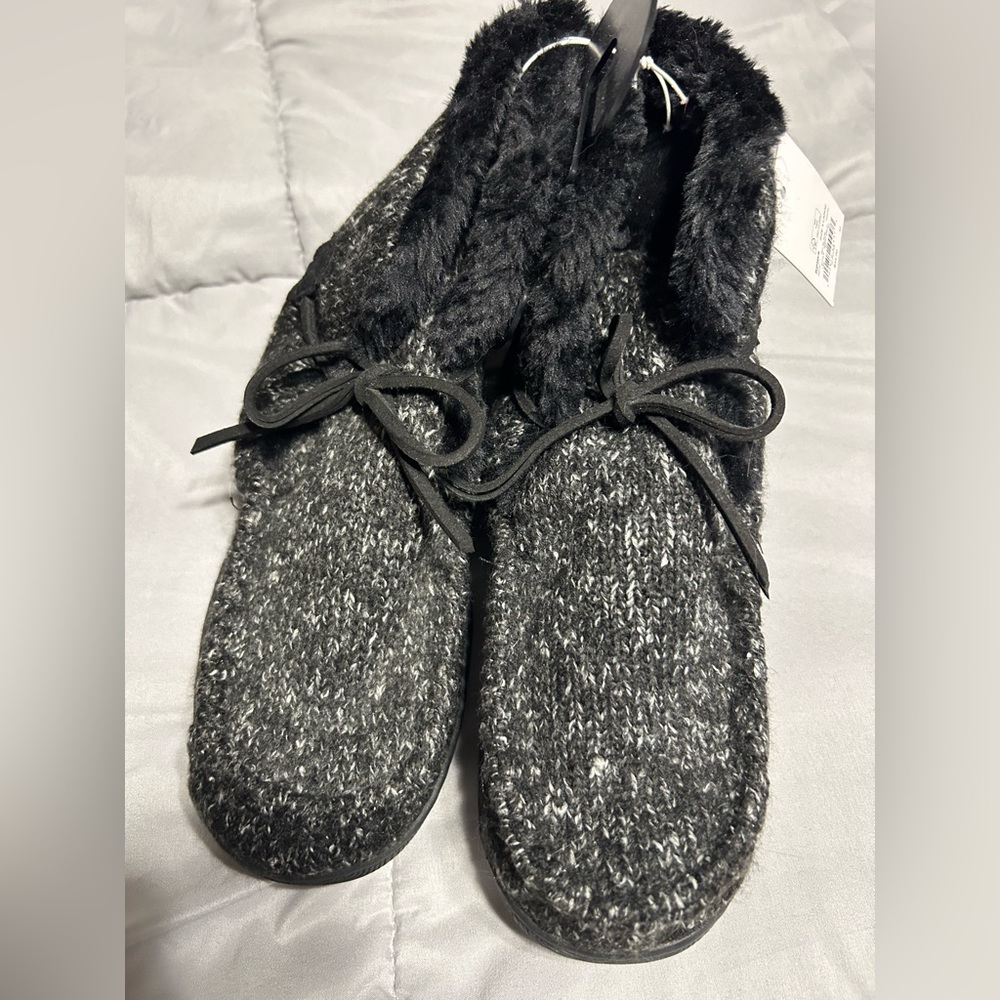 NWT sz XL 9-10 Sonoma hard soled slippers black
